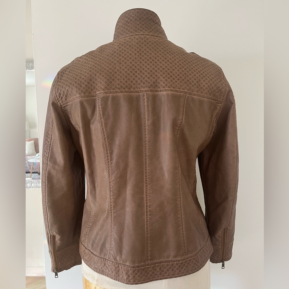 💕 2/$25 Plus Vegan Leather Jacket - Picture 2 of 5